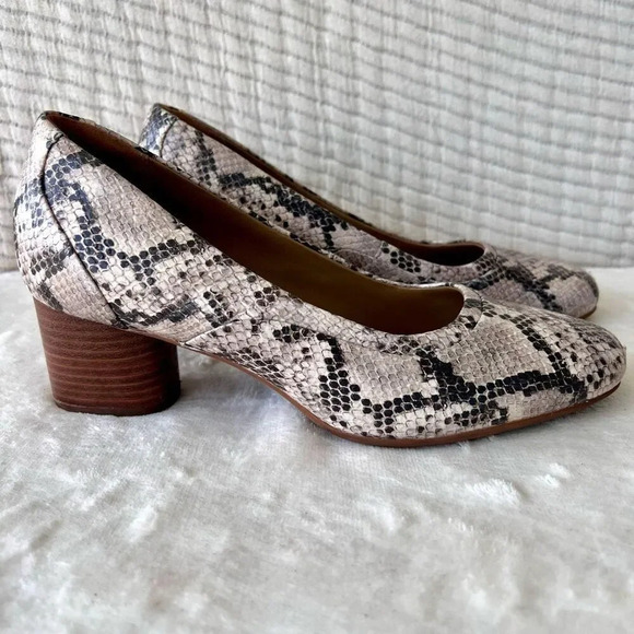 Clarks Womens Beige Snake Print Unstructured Block Heel‎ Pumps Shoes Size 10 - Picture 4 of 11